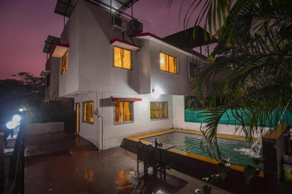 Ll Empyrean Stay Ll 2Bhk Ll Valentina Villa Ll โลนาวาลา ภายนอก รูปภาพ